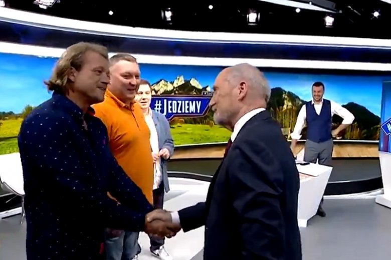 Jakimowicz o Macierewiczu i kulisach podziękowań w TVP ...